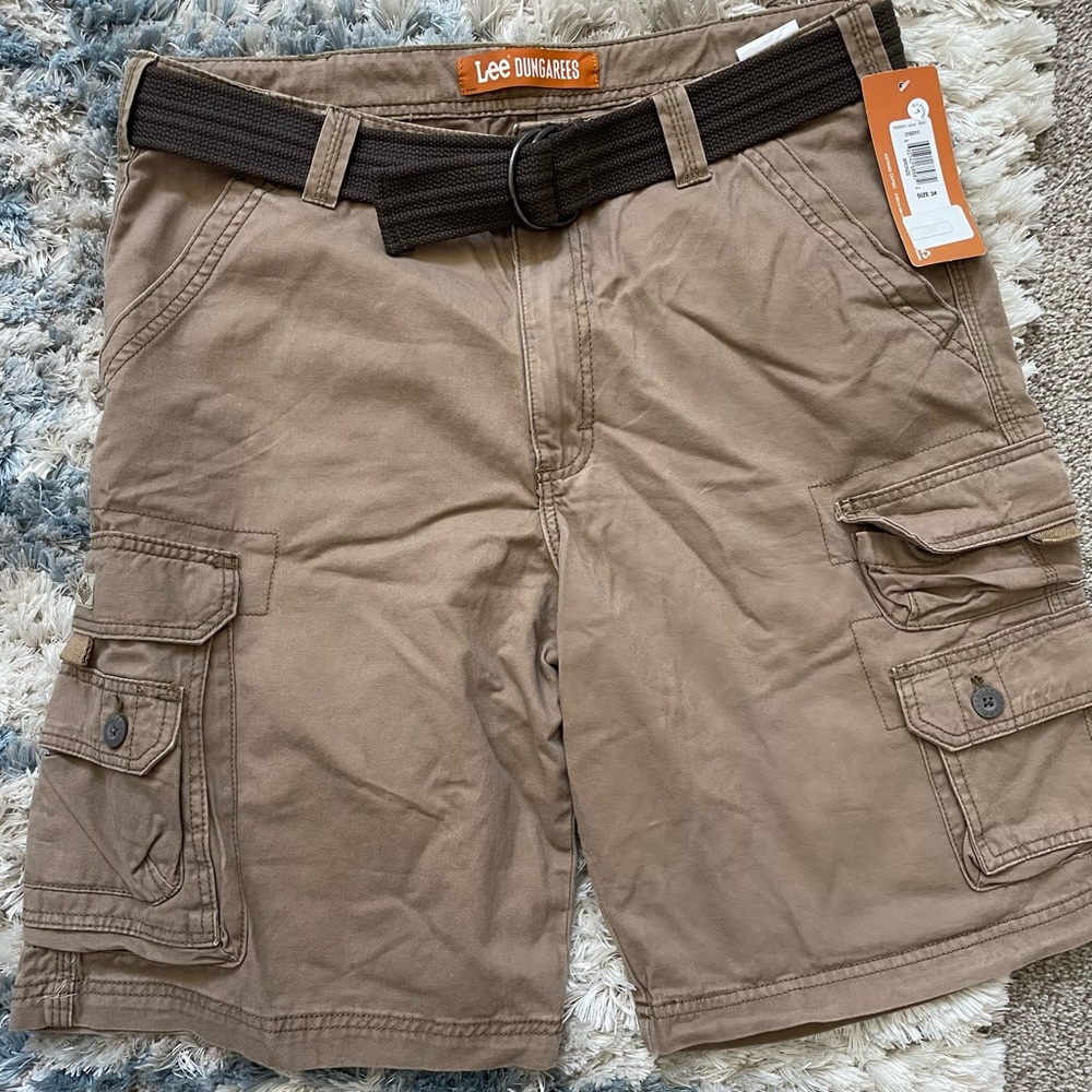 Men’s Lee cargo shorts- NWT
